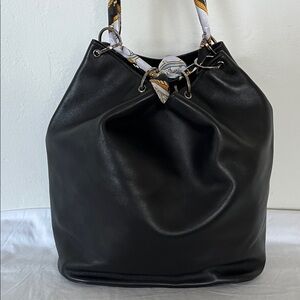 Gucci Classic Tom Ford Black Leather Bucket Bag